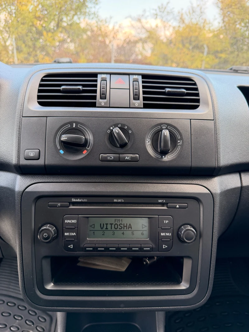 Skoda Fabia 1.6d, снимка 9 - Автомобили и джипове - 52130554