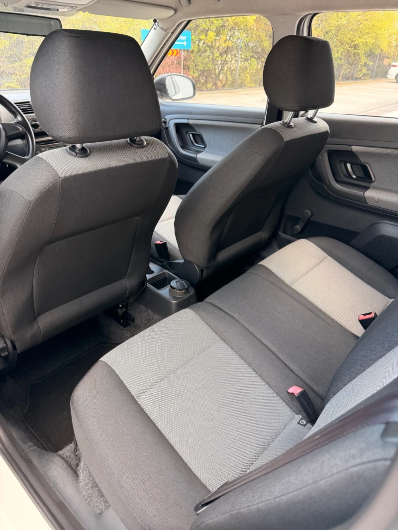 Skoda Fabia 1.6d, снимка 7 - Автомобили и джипове - 52130554