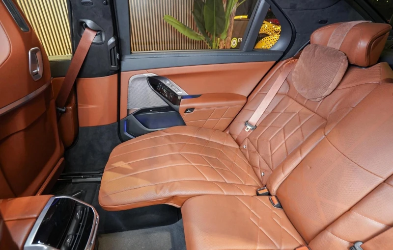 BMW 740 d xDrive M Sport Package Pro, снимка 11 - Автомобили и джипове - 52726963