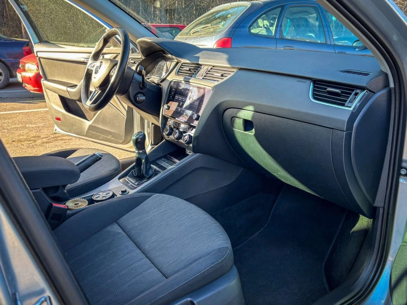 Skoda Octavia, снимка 8 - Автомобили и джипове - 53171743