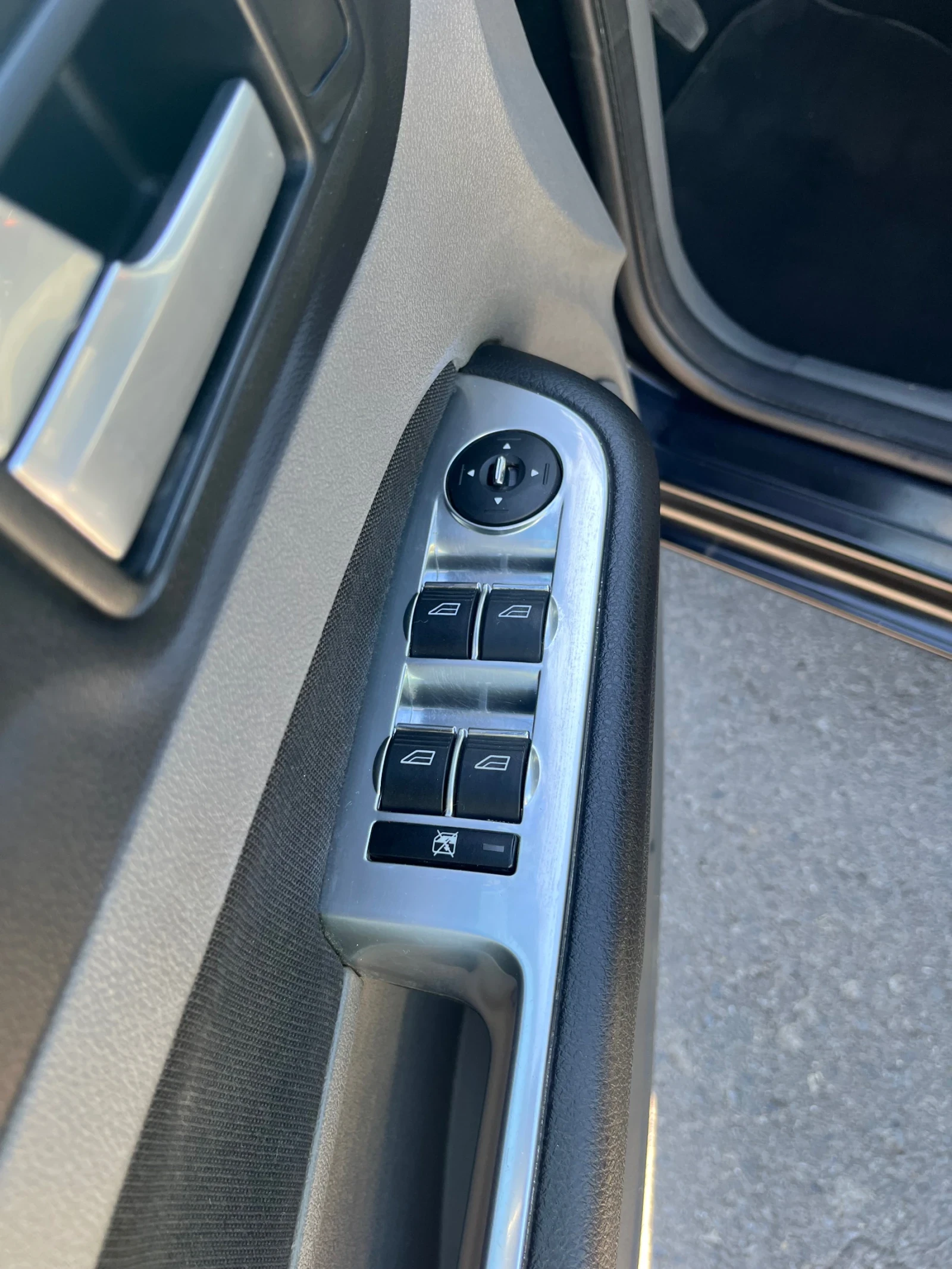 Ford Focus 2.0 бензин - изображение 5