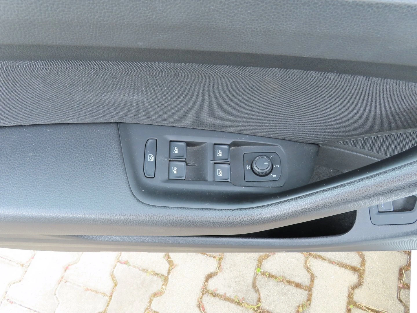 VW Passat Business 2.0 TDI SCR DSG | Mobile.bg — изображение 12