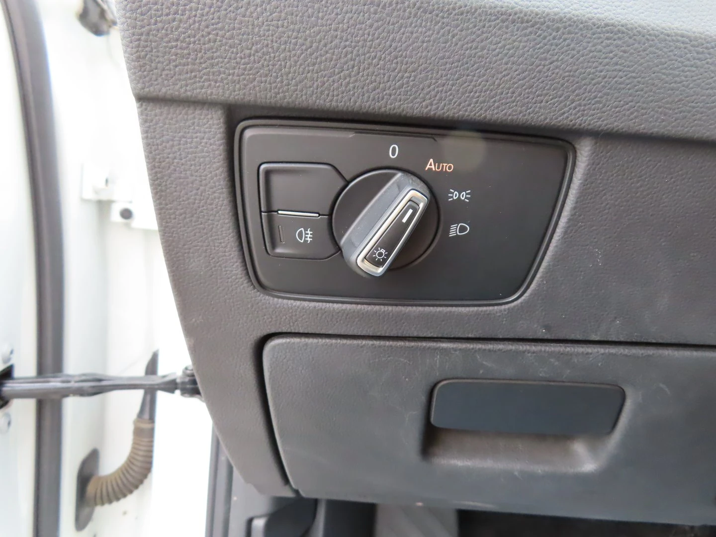 VW Passat Business 2.0 TDI SCR DSG | Mobile.bg — изображение 11