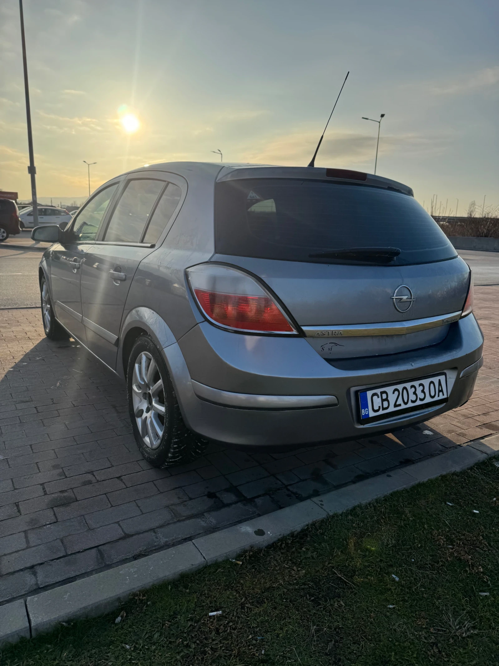 Opel Astra 1.6 105HP ГАЗ!, снимка 5 - Автомобили и джипове - 53715643