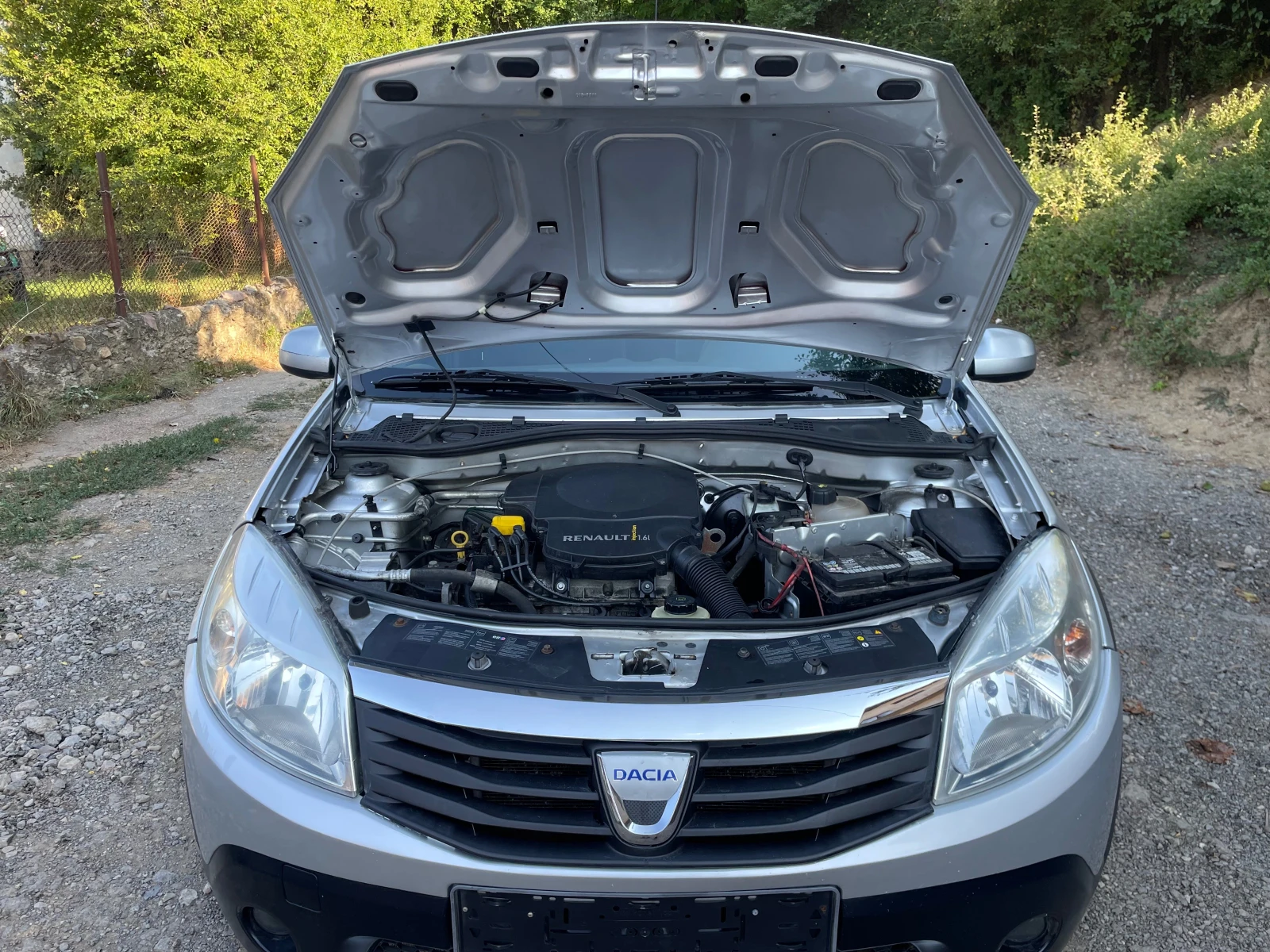 Dacia Sandero Stepway 1.6 I | Mobile.bg � ����������� 17