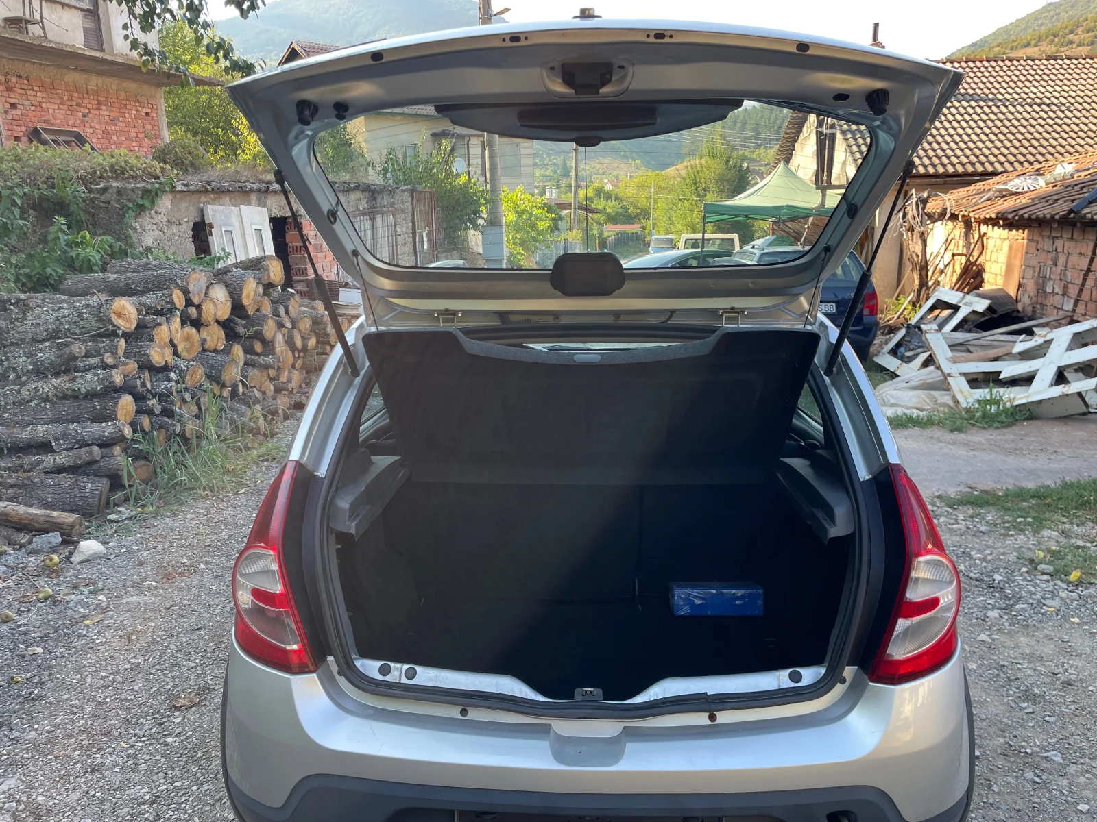 Dacia Sandero Stepway 1.6 I | Mobile.bg � ����������� 11