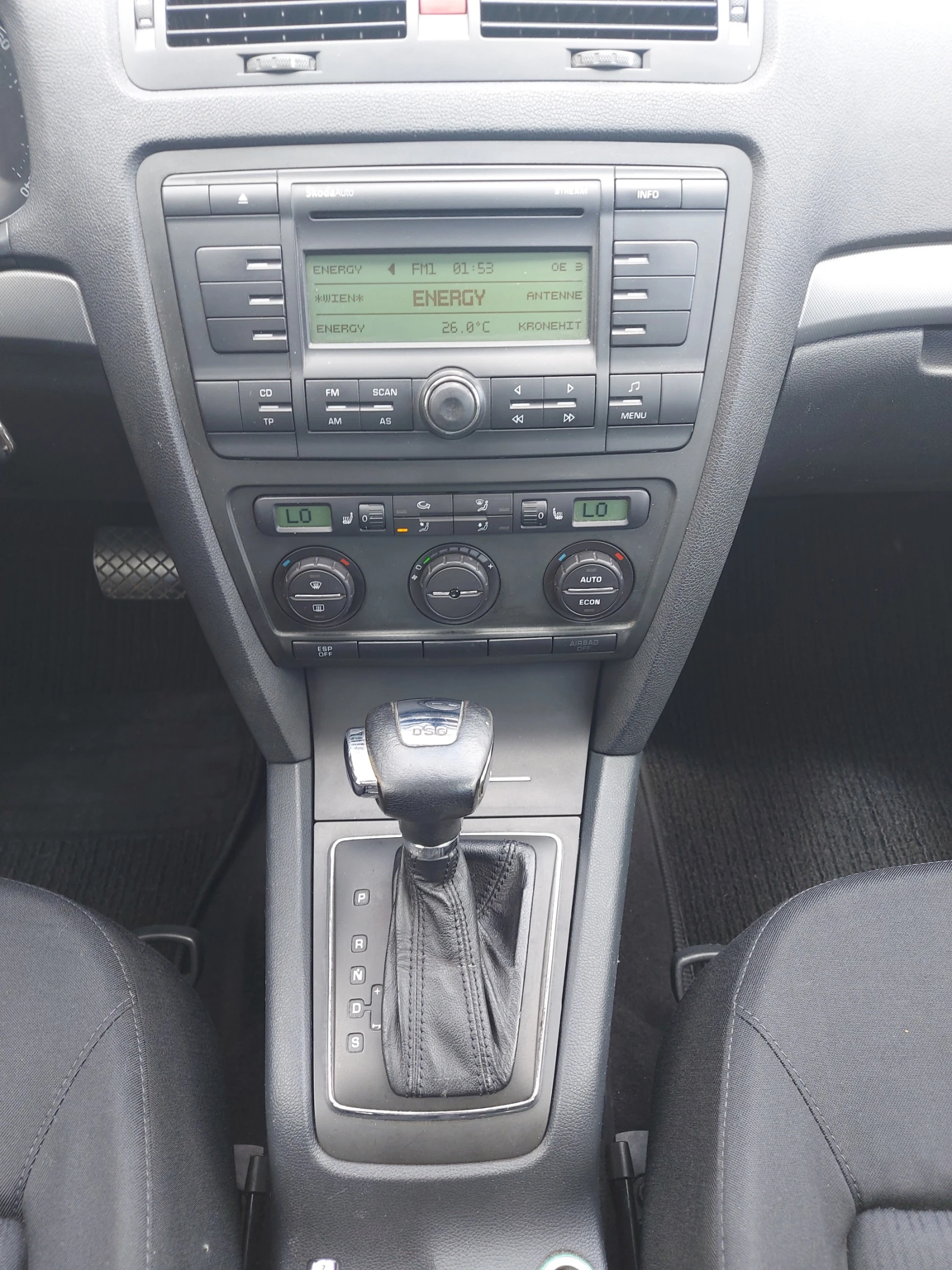 Skoda Octavia 1.9 TDI* DSG* Ел.Шибедах* Подгреви* Круиз контрол, снимка 12 - Автомобили и джипове - 55062472