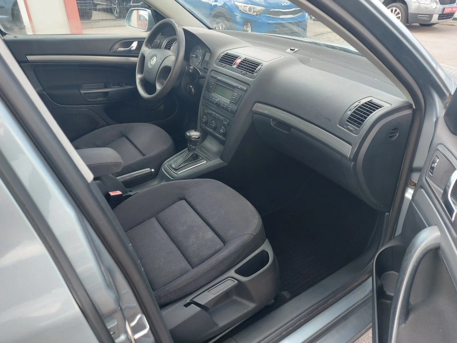 Skoda Octavia 1.9 TDI* DSG* Ел.Шибедах* Подгреви* Круиз контрол, снимка 9 - Автомобили и джипове - 55062472