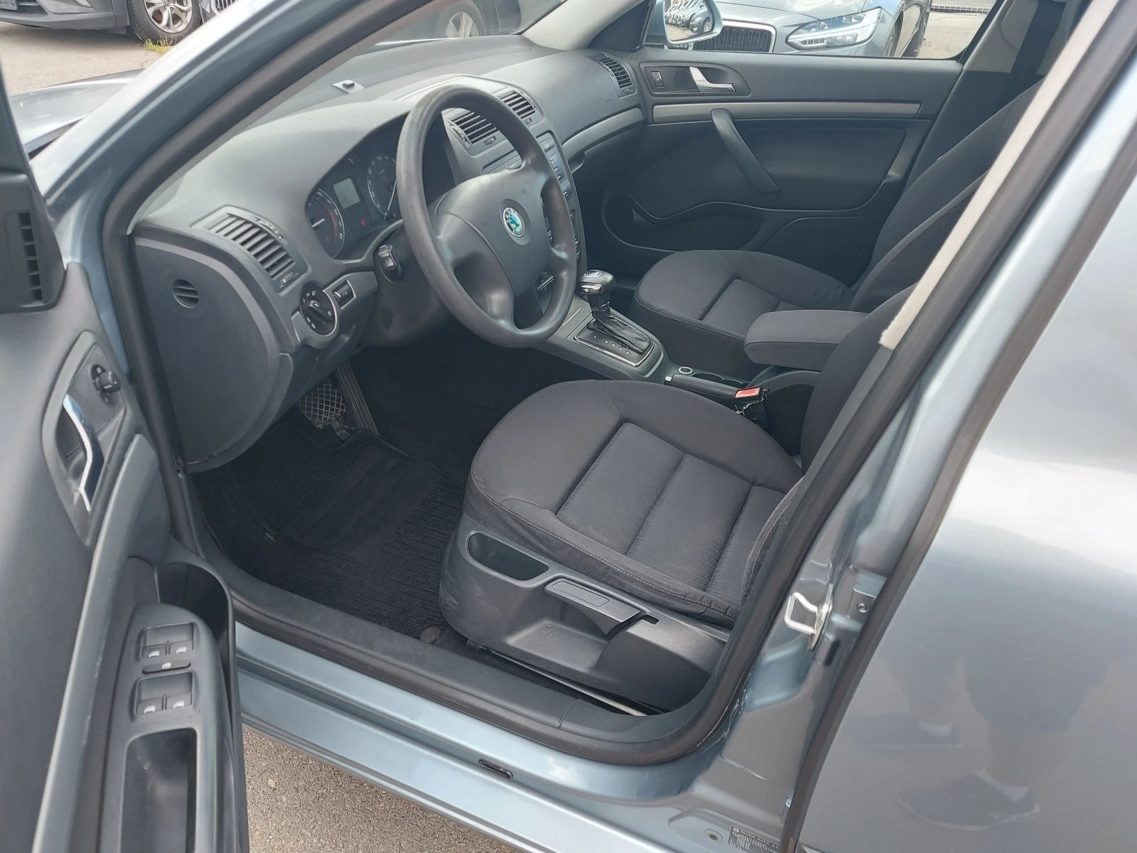 Skoda Octavia 1.9 TDI* DSG* Ел.Шибедах* Подгреви* Круиз контрол, снимка 7 - Автомобили и джипове - 55062472