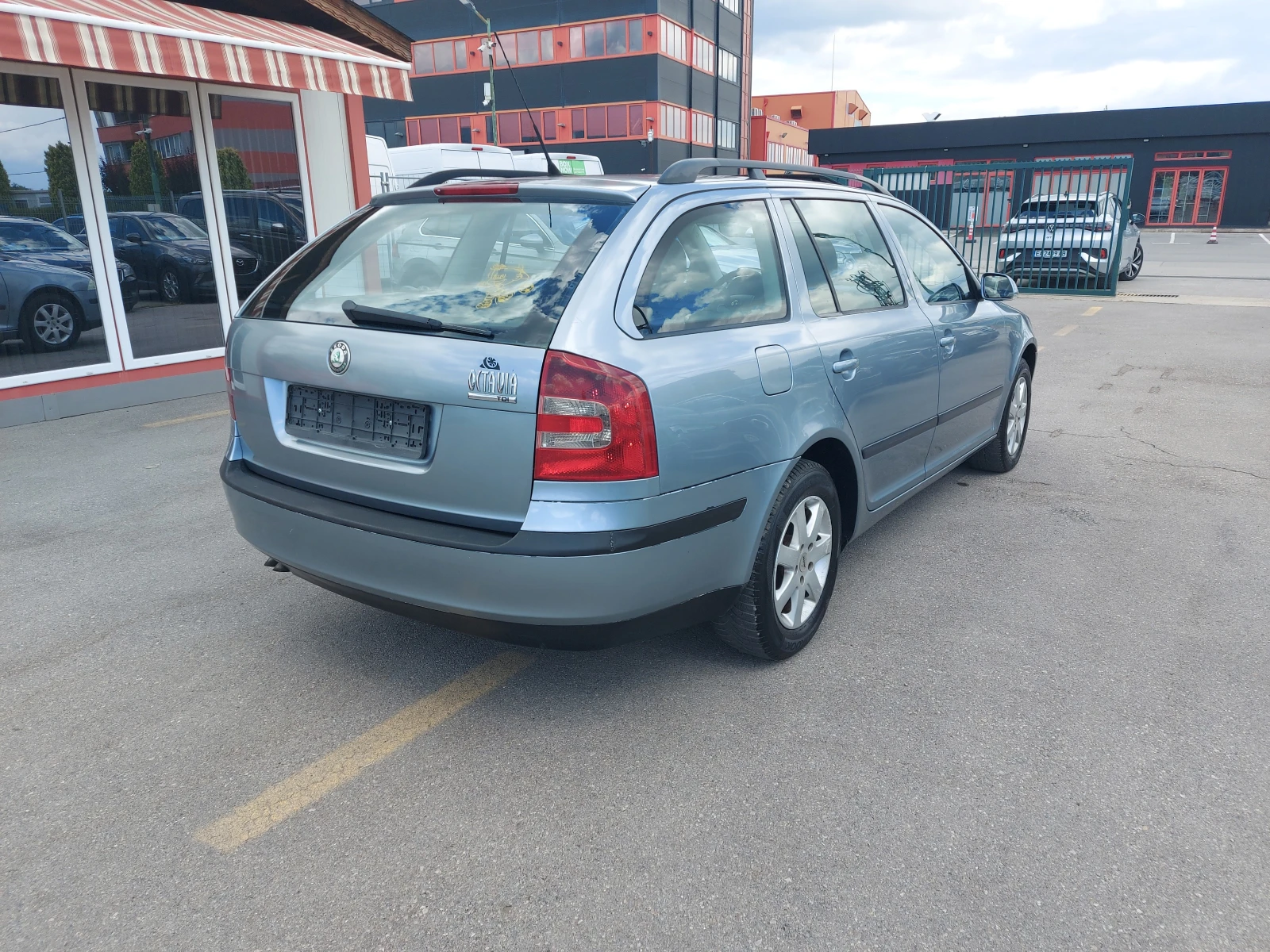 Skoda Octavia 1.9 TDI* DSG* Ел.Шибедах* Подгреви* Круиз контрол, снимка 6 - Автомобили и джипове - 55062472