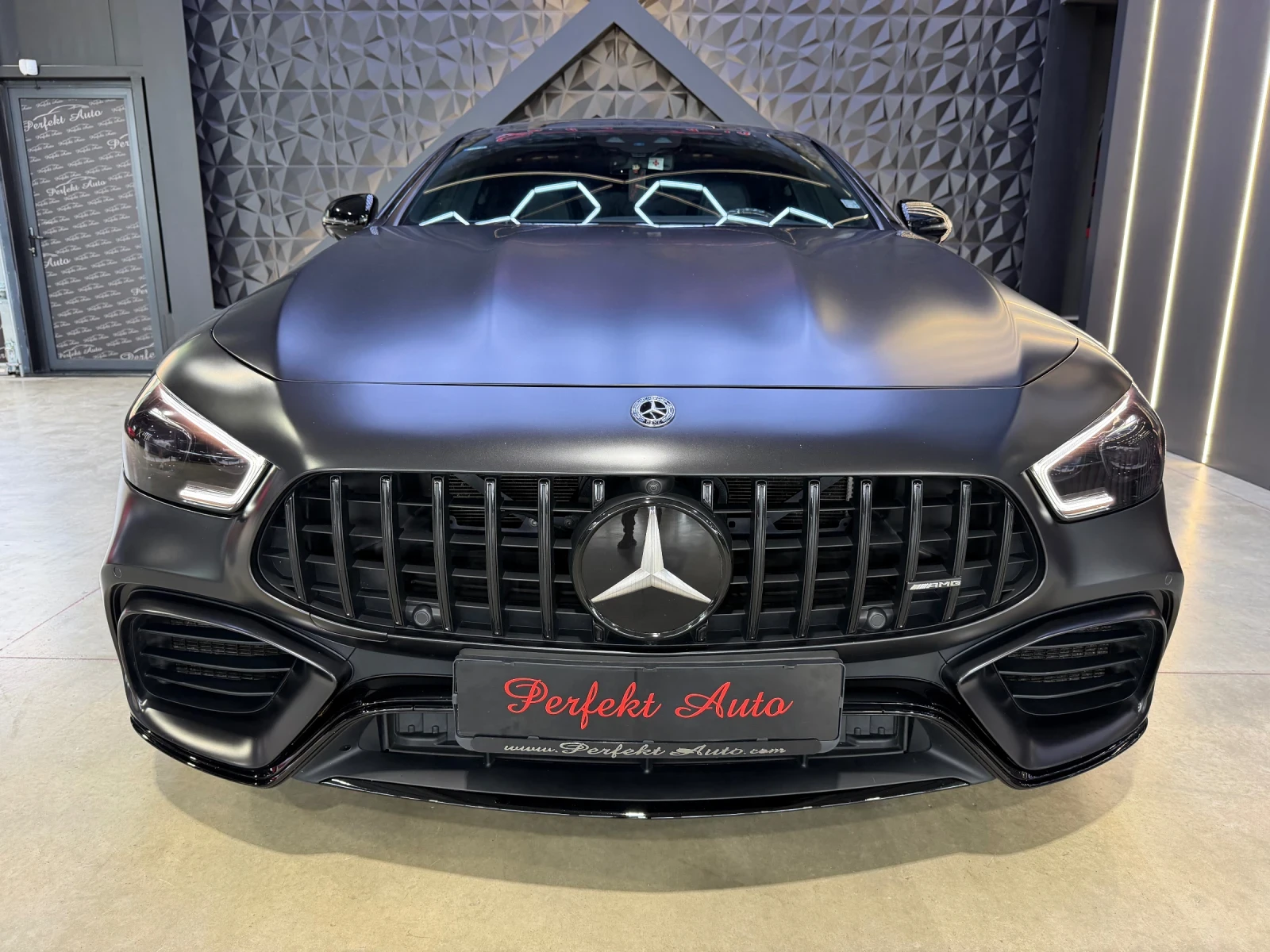 Mercedes-Benz AMG GT 63 S 4MATIC+ * FULL Екстри* BURMESTER* HEAD UP* ПА, снимка 2 - Автомобили и джипове - 55307020