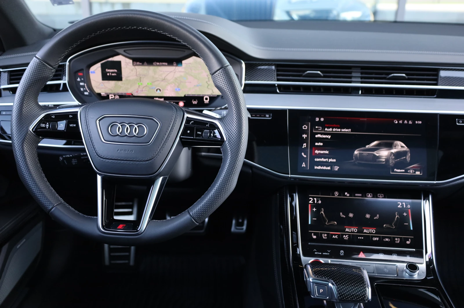 Audi S8 * CARBON* CERAMIC BRAKES* DIGITAL OLED LIGHT* B&O*, снимка 11 - Автомобили и джипове - 56069980