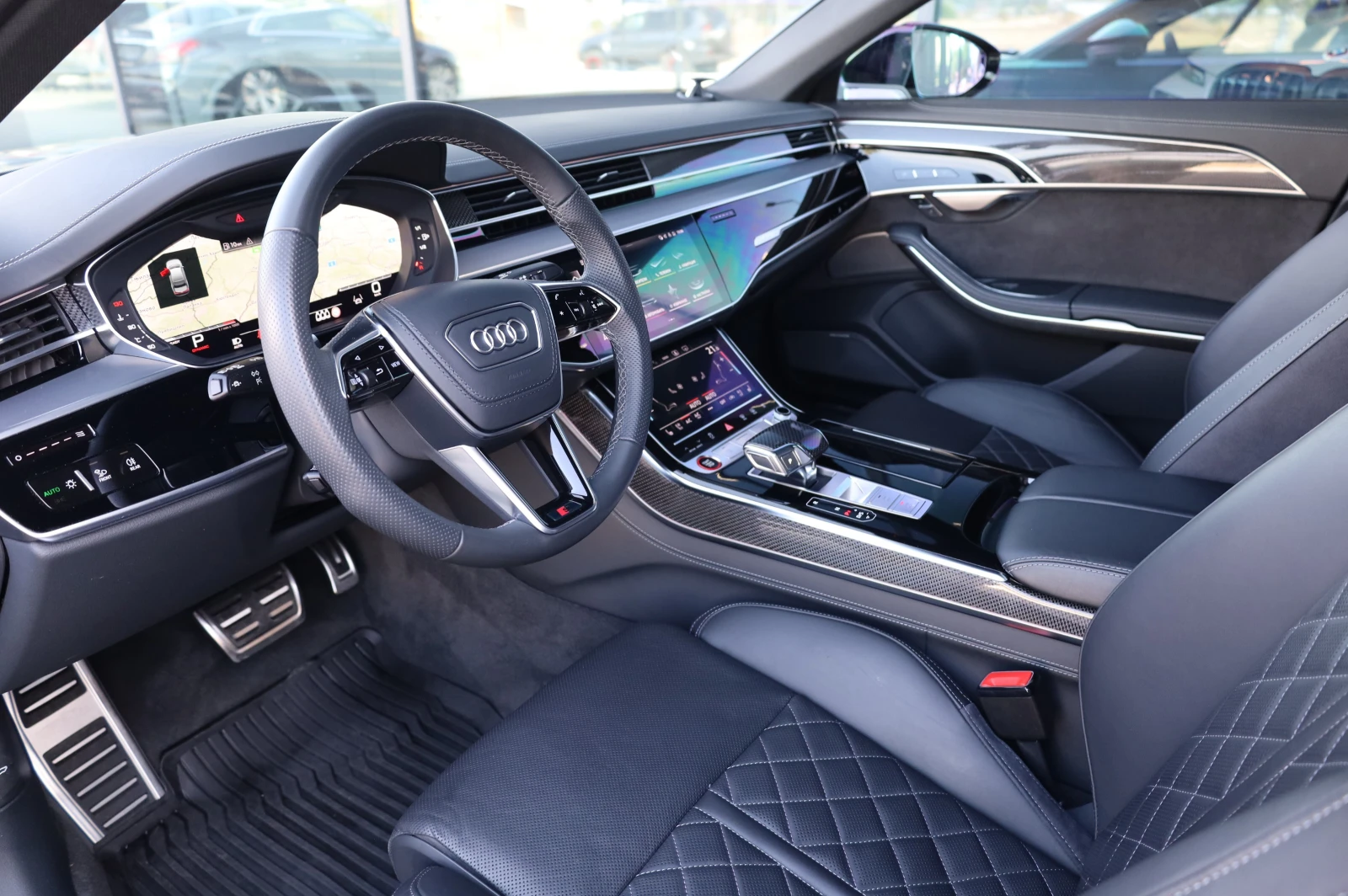 Audi S8 * CARBON* CERAMIC BRAKES* DIGITAL OLED LIGHT* B&O*, снимка 10 - Автомобили и джипове - 56069980