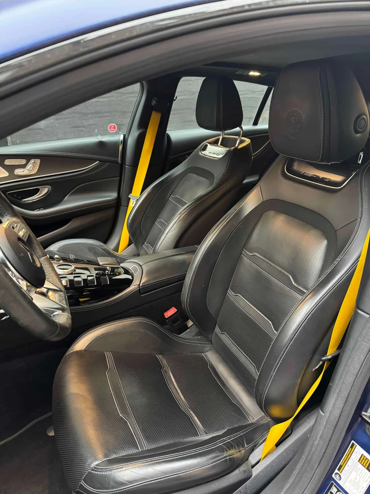 Mercedes-Benz AMG GT 63 S * CARFAX * DISTRONIC * ОБДУХВАНЕ * , снимка 11 - Автомобили и джипове - 56307601