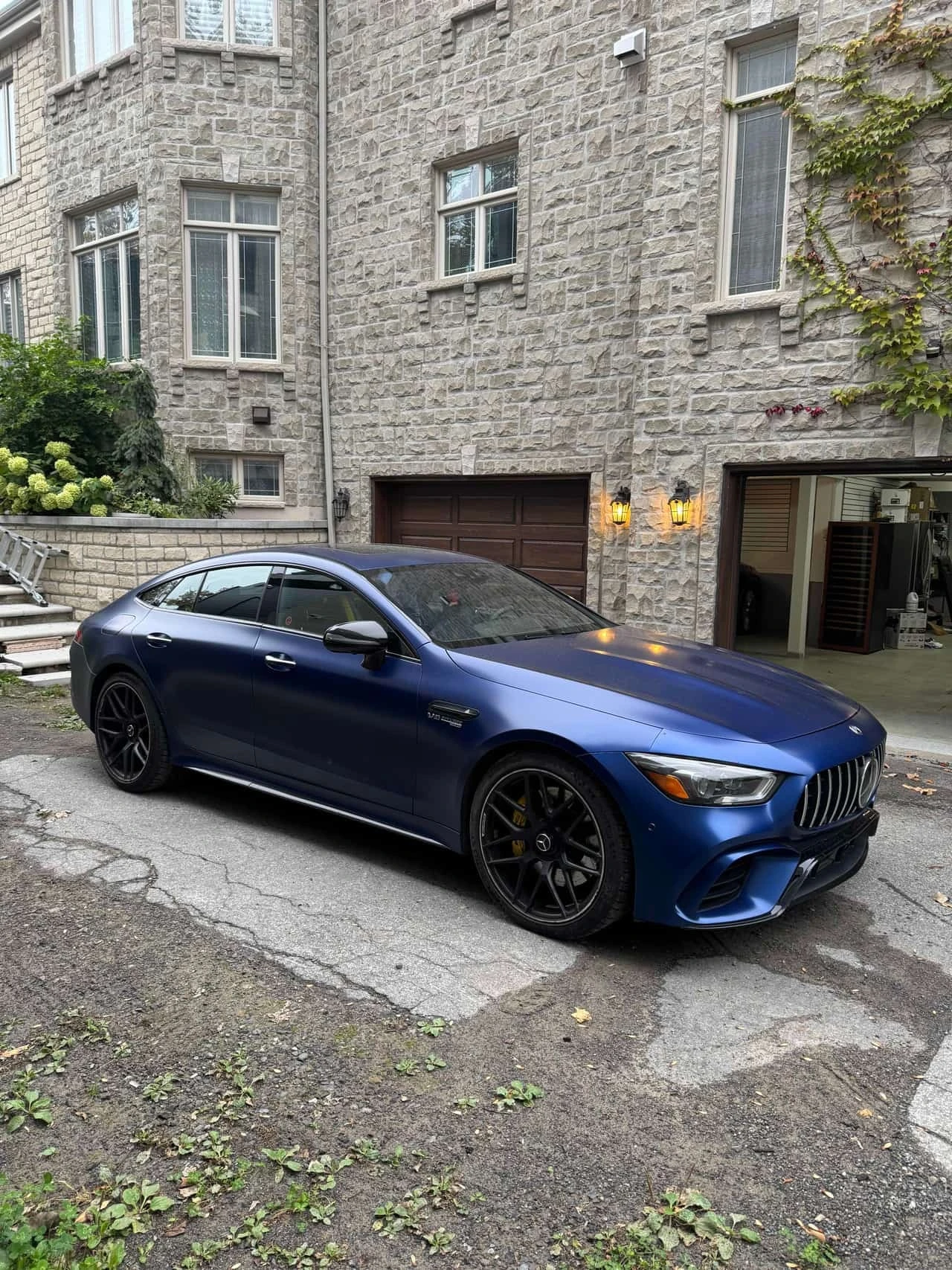 Mercedes-Benz AMG GT 63 S * CARFAX * DISTRONIC * ОБДУХВАНЕ * , снимка 2 - Автомобили и джипове - 56307601