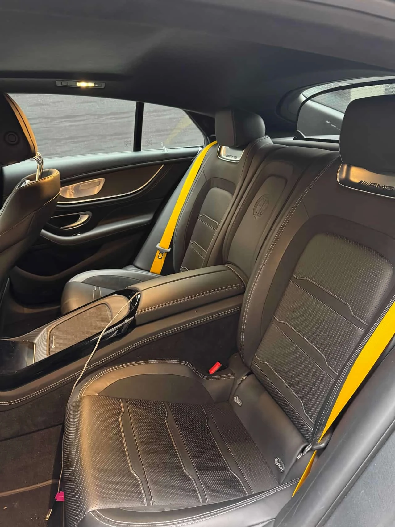 Mercedes-Benz AMG GT 63 S * CARFAX * DISTRONIC * ОБДУХВАНЕ * , снимка 9 - Автомобили и джипове - 56307601