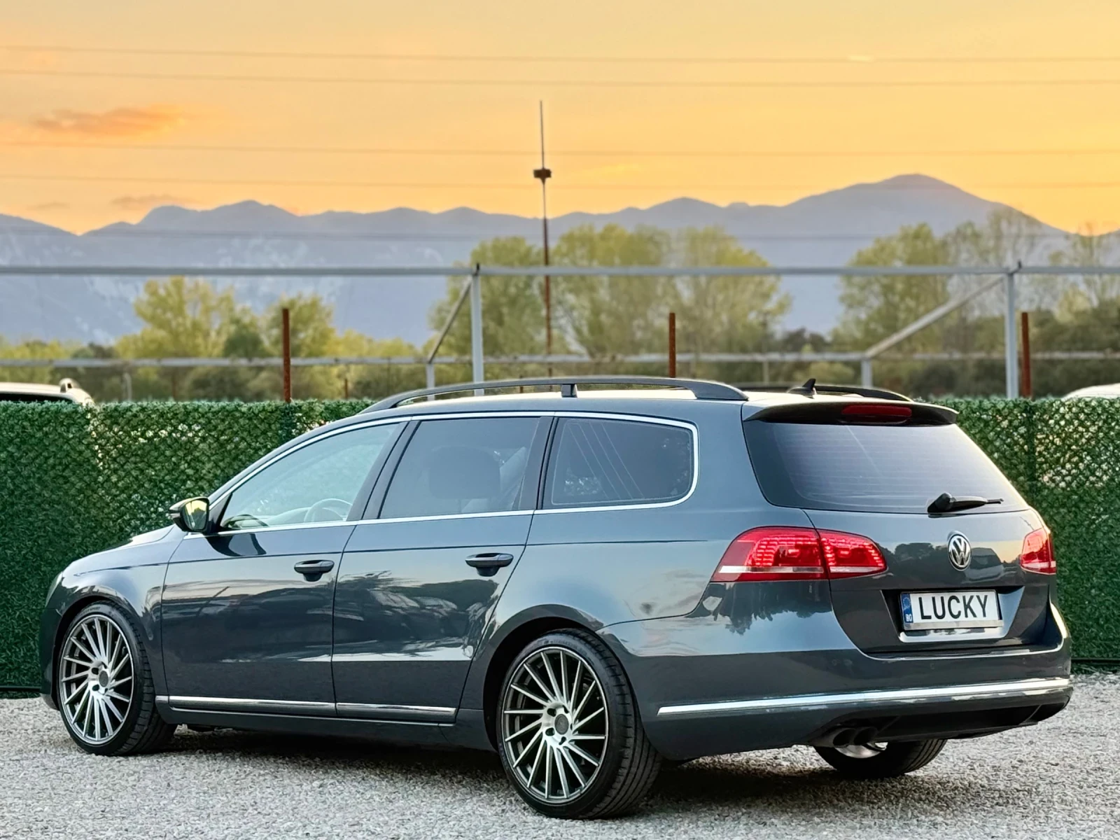 VW Passat 2.0TDi//DSG* NAVI* XENON* LED, снимка 5 - Автомобили и джипове - 56318340