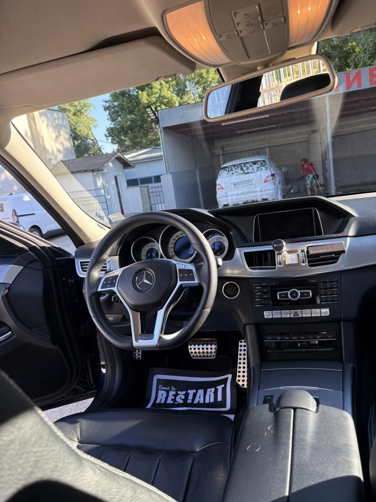 Mercedes-Benz E 250 AMG LINE, снимка 6 - Автомобили и джипове - 56327955