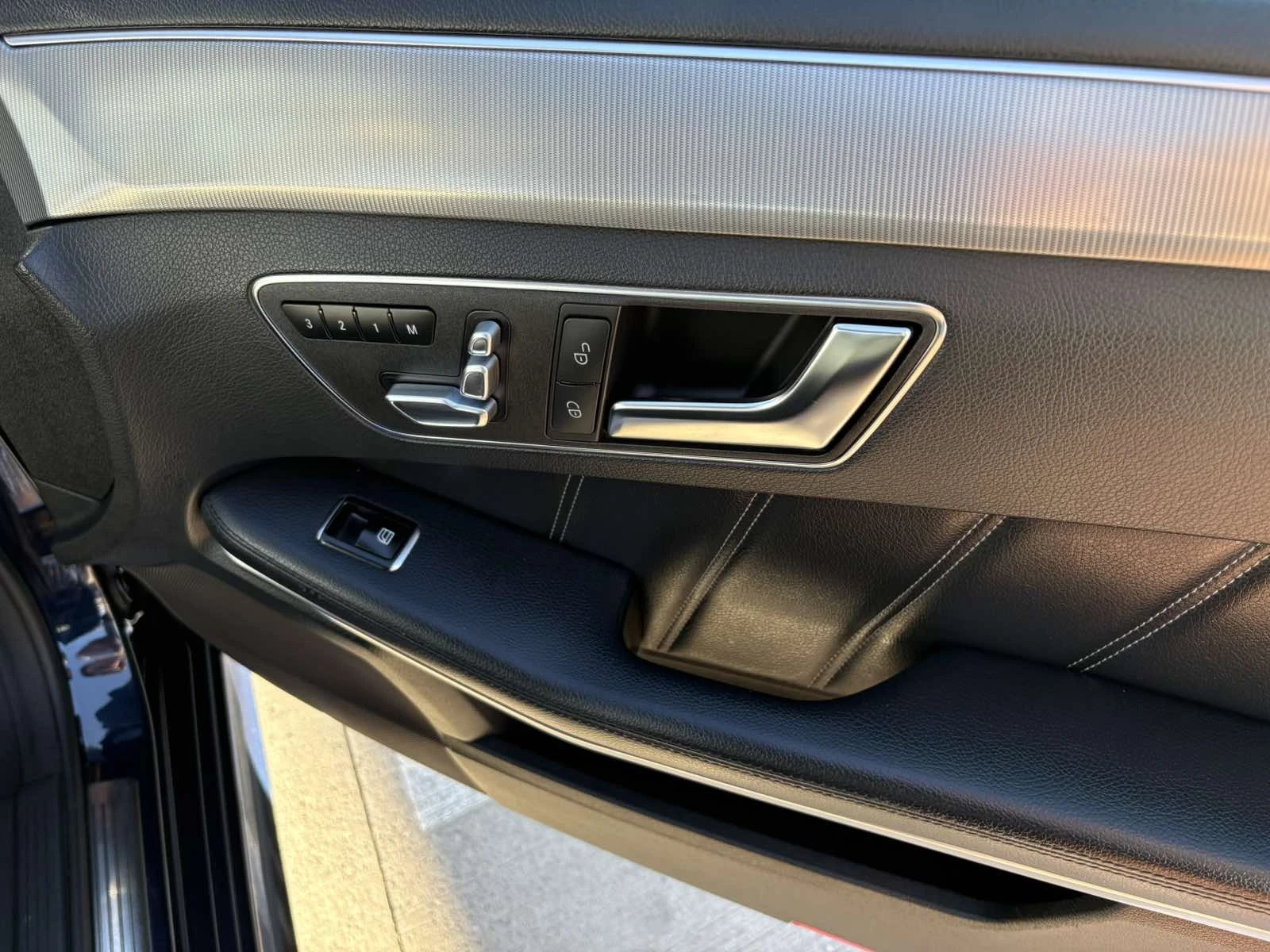 Mercedes-Benz E 250 AMG LINE, снимка 9 - Автомобили и джипове - 56327955