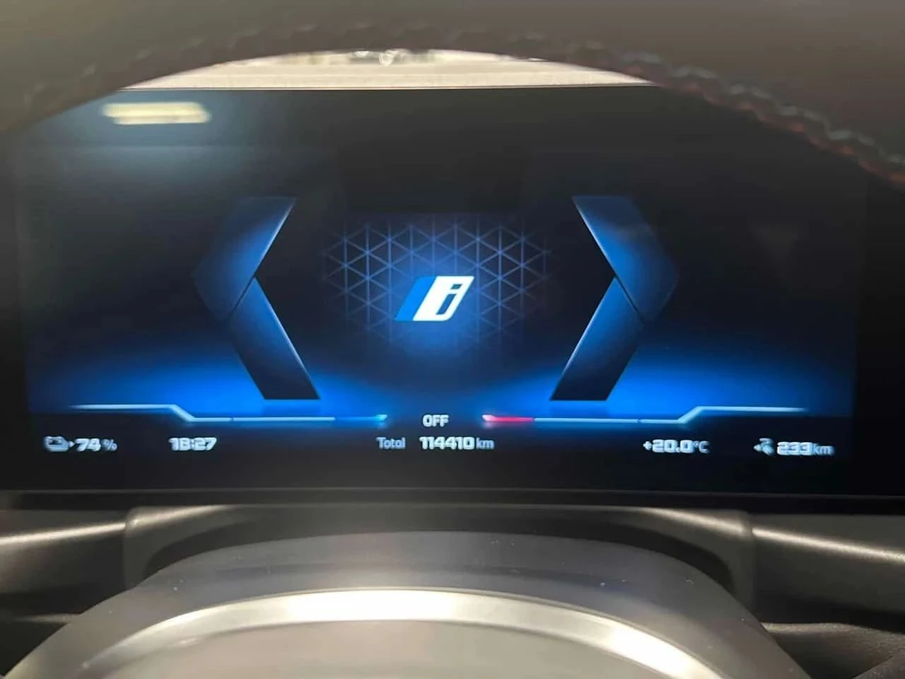 BMW i4, снимка 8 - Автомобили и джипове - 56707774
