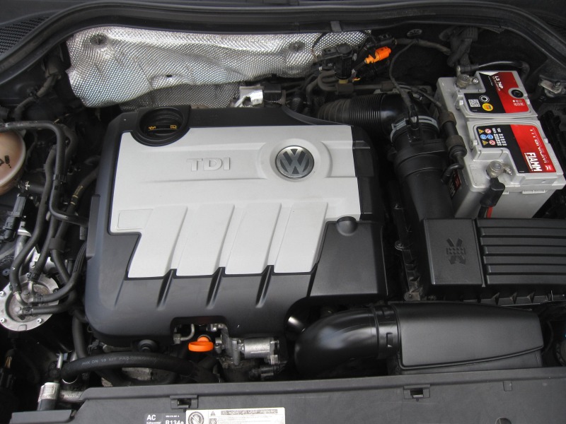 VW Tiguan УНИКАТ 2, 0-TDI, 118х.КМ, снимка 15 - Автомобили и джипове - 46394757