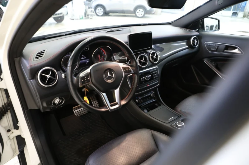 Mercedes-Benz GLA 220, снимка 4 - Автомобили и джипове - 47963387