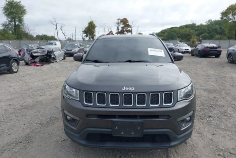 Jeep Compass, снимка 3 - Автомобили и джипове - 49114656