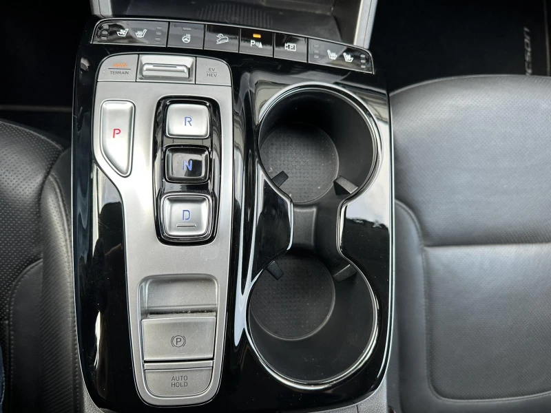 Hyundai Tucson Premium, снимка 13 - Автомобили и джипове - 51755149