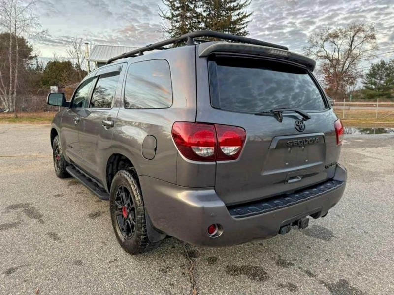 Toyota Sequoia * SR5 * CARFAX * , снимка 3 - Автомобили и джипове - 53023372