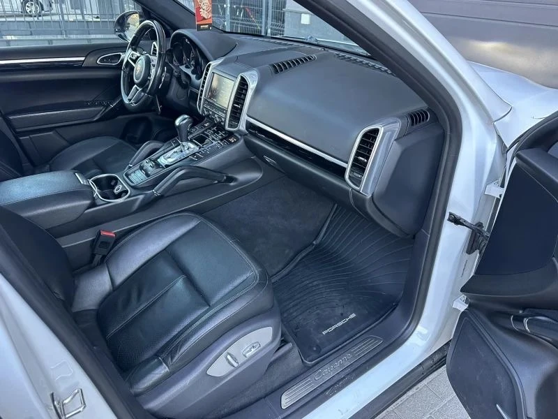 Porsche Cayenne Diesel, снимка 11 - Автомобили и джипове - 52205329