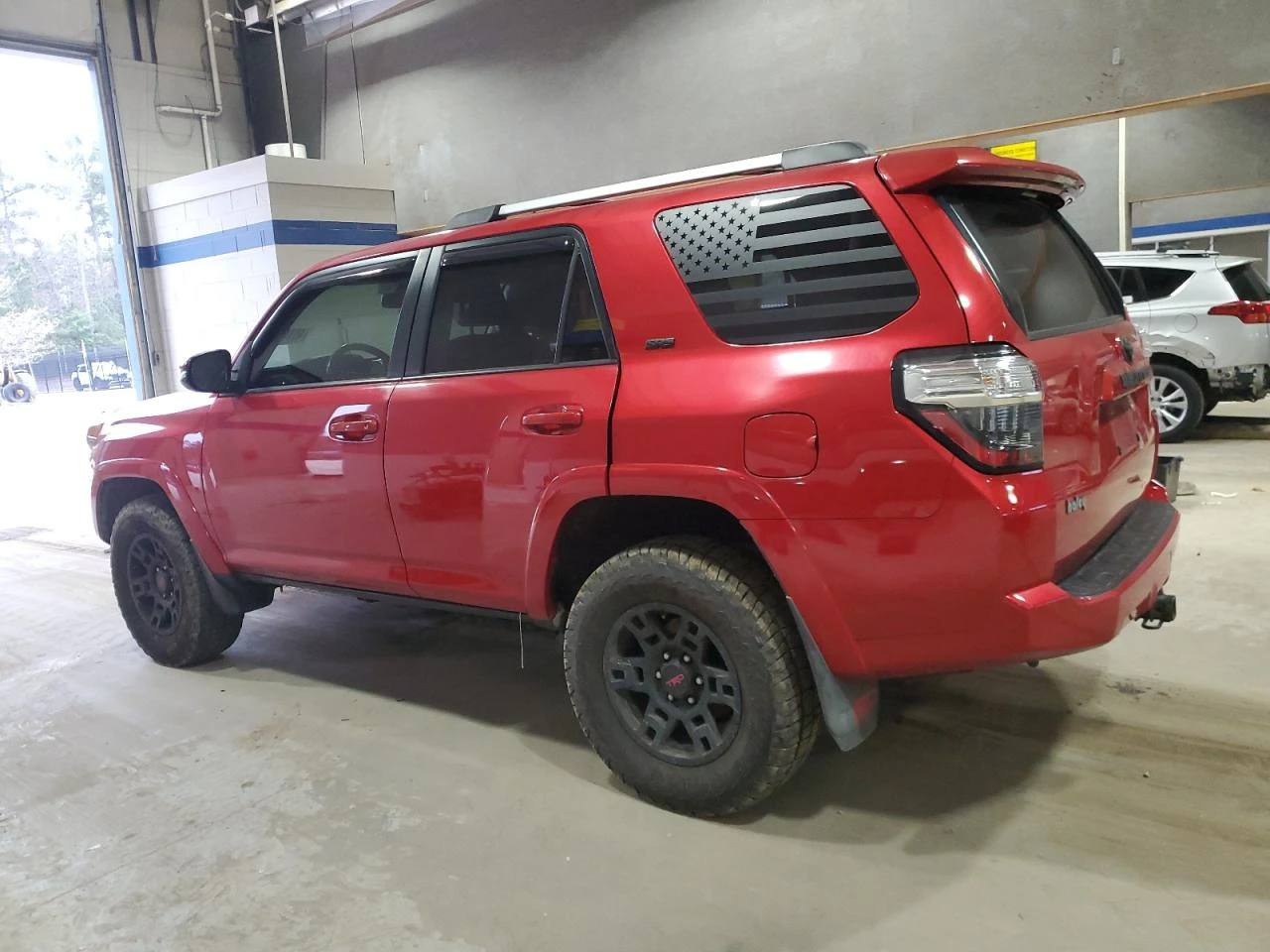 Toyota 4runner SR5 PREMIUM - изображение 2