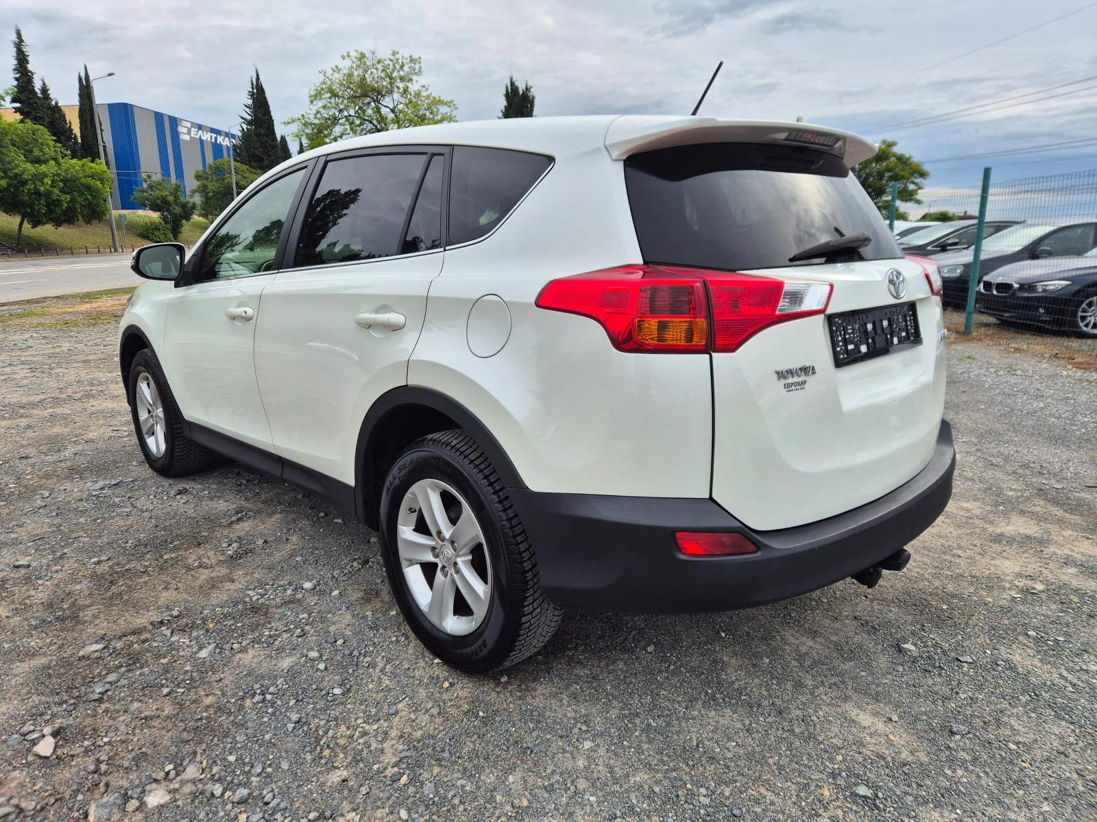 Toyota Rav4 2.0D-4D 124кс - изображение 3