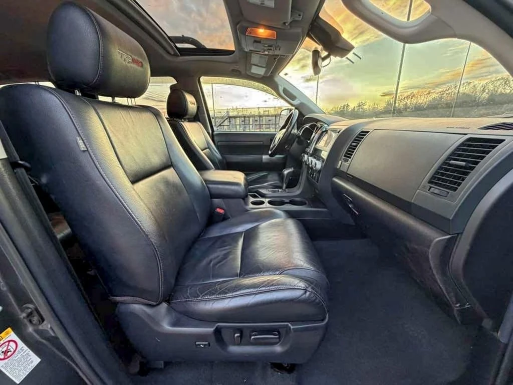 Toyota Sequoia * SR5 * CARFAX *  | Mobile.bg � ����������� 5