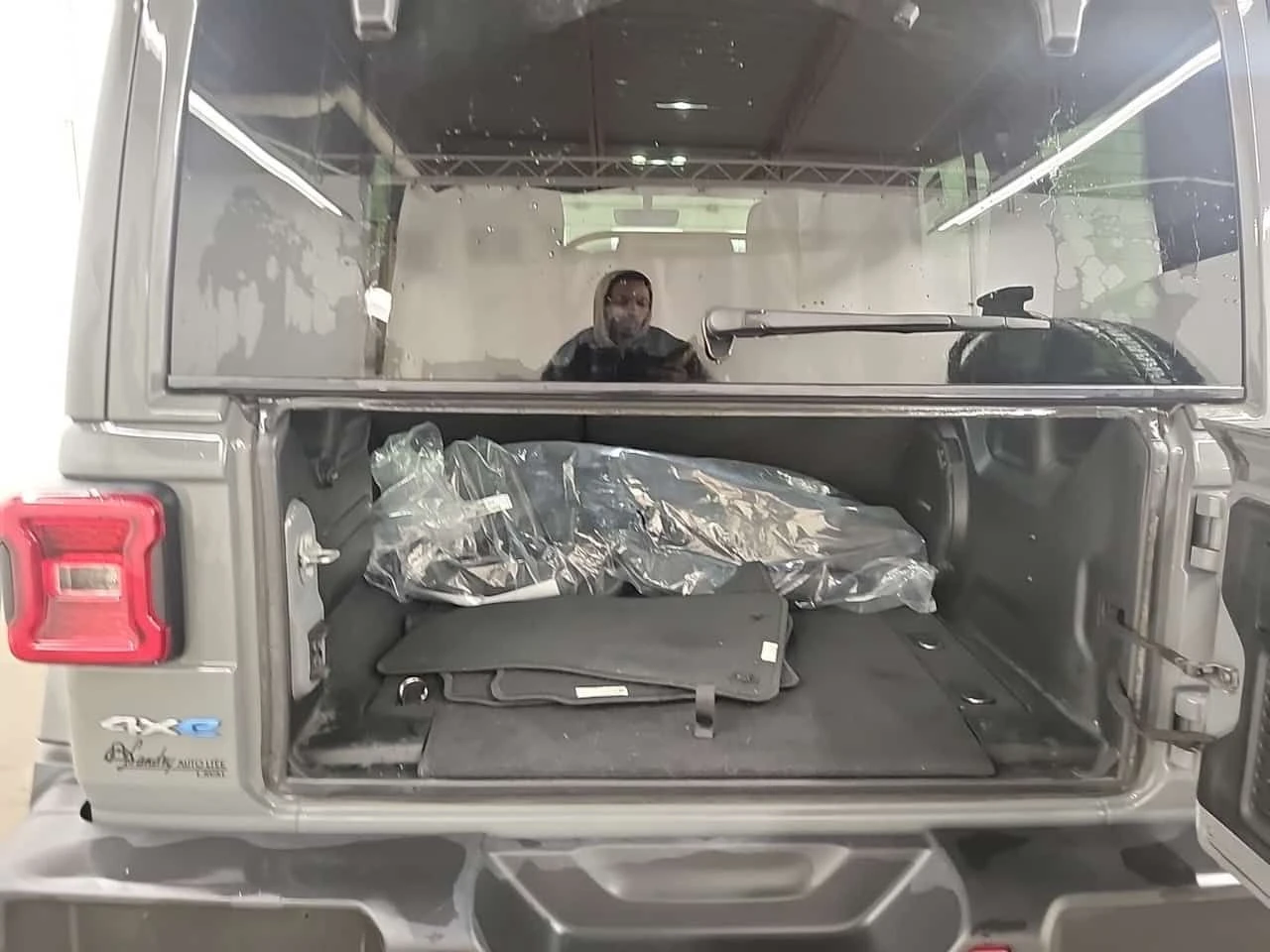 Jeep Wrangler * UNLIMITED SAHARA * CARFAX * ��� ������������ ��� | Mobile.bg � ����������� 17