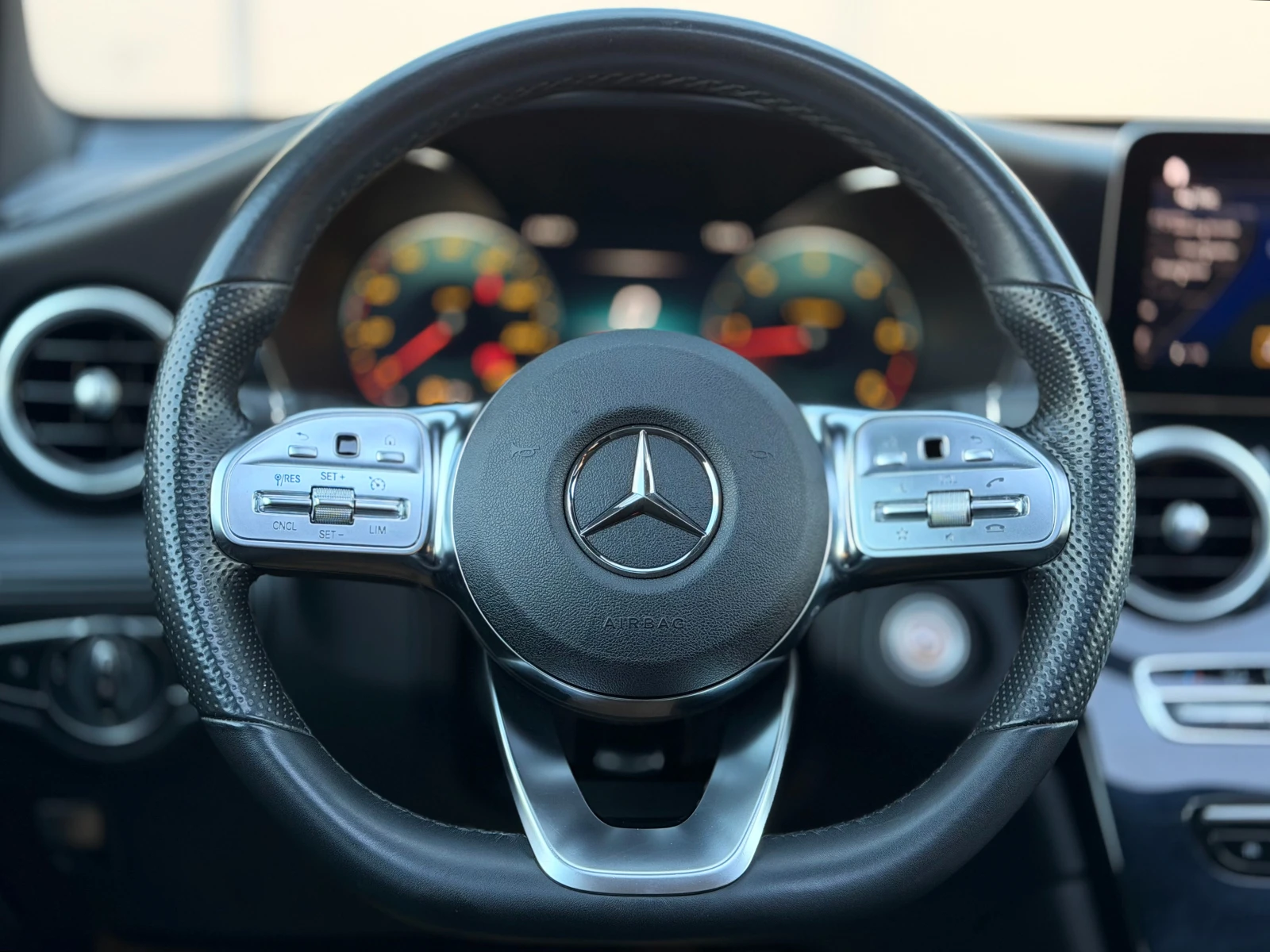 Mercedes-Benz GLC 220 - Face - AMG - Panorama - 4-matic - 9G - Navi -, снимка 9 - Автомобили и джипове - 54402156
