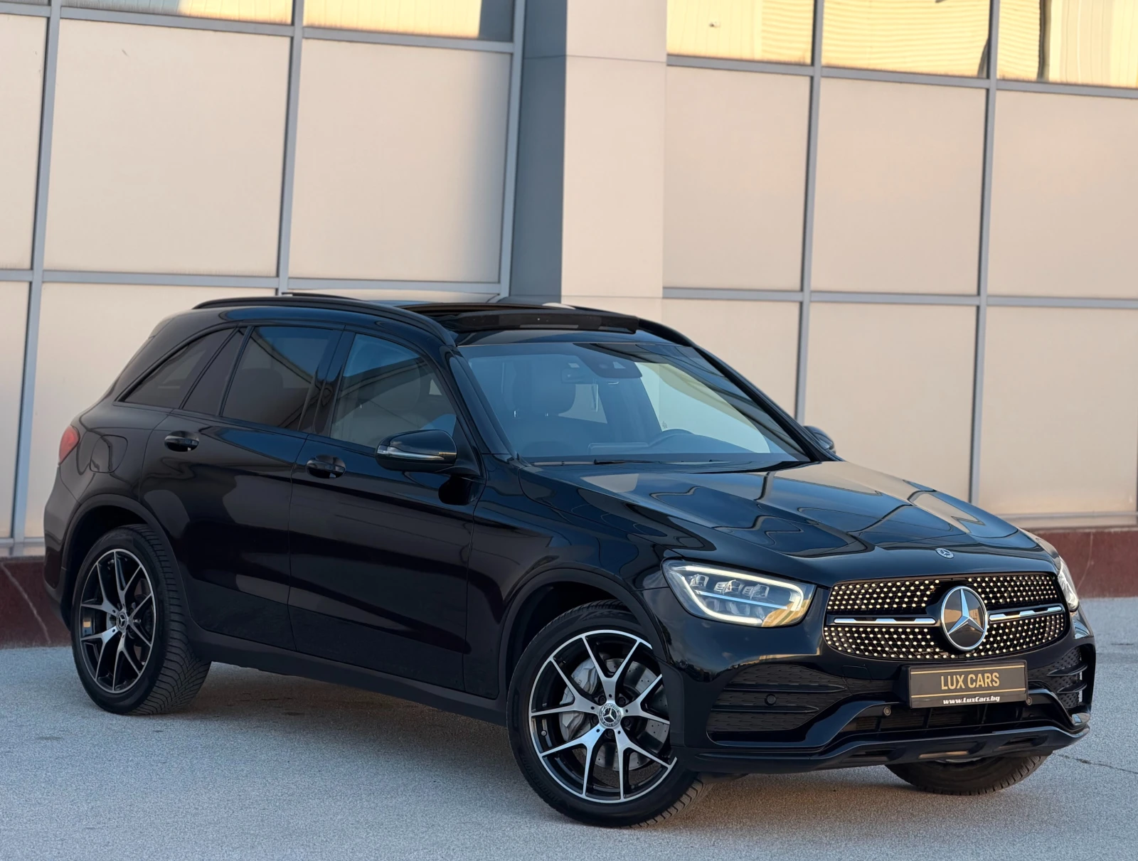 Mercedes-Benz GLC 220 - Face - AMG - Panorama - 4-matic - 9G - Navi -