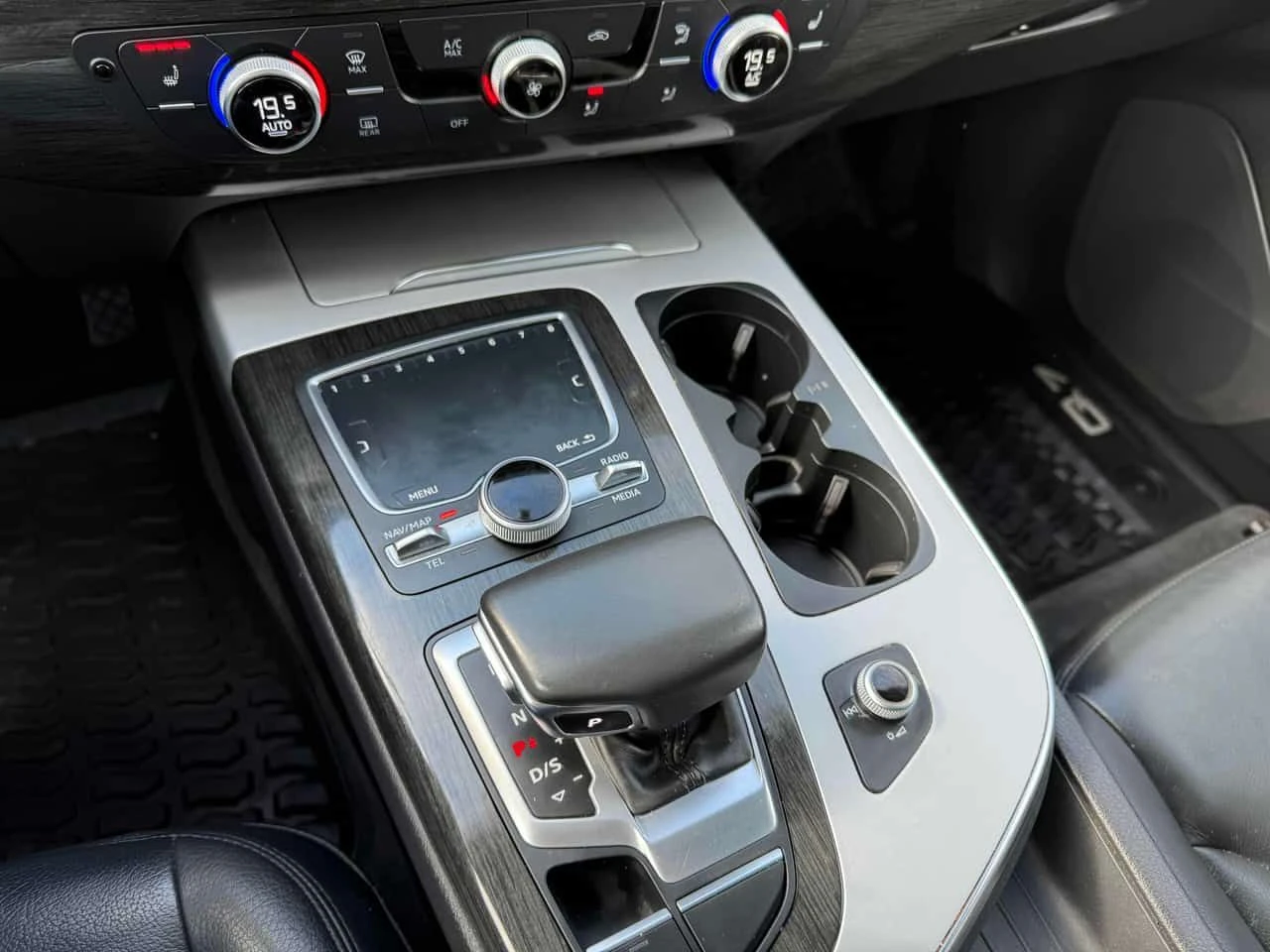 Audi Q7  55 TFSI quattro | PANO | PODGREVI| , снимка 13 - Автомобили и джипове - 54454753