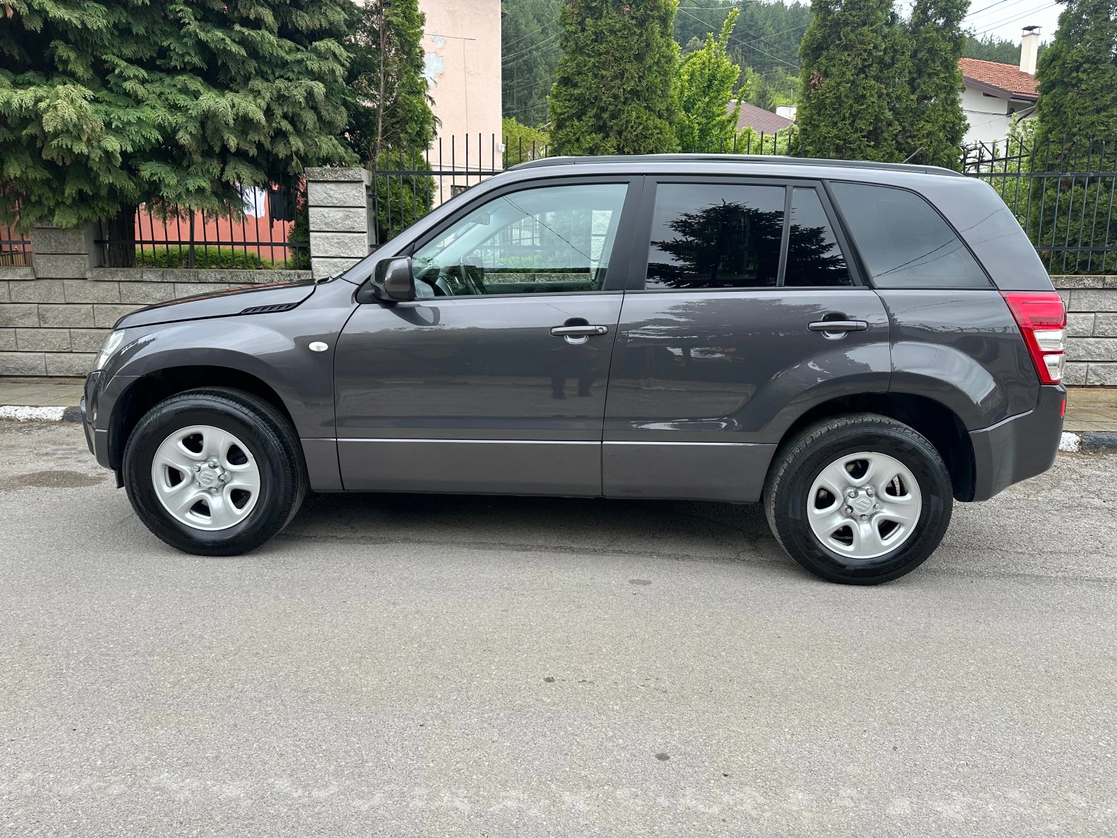Suzuki Grand vitara 2.0i 140к.с., снимка 6 - Автомобили и джипове - 54459619