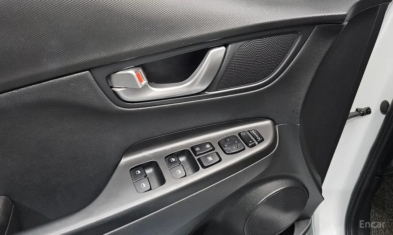 Hyundai Kona, снимка 16 - Автомобили и джипове - 54735187