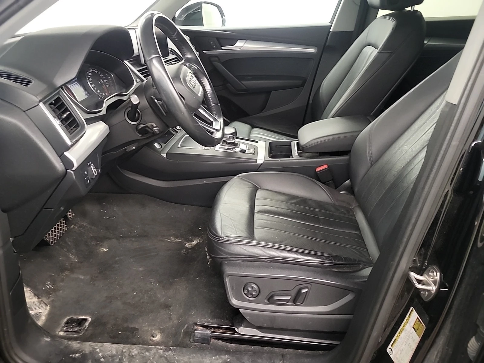 Audi Q5 * PROGRESSIV * CARFAX * БЕЗ ПЪРВОНАЧАЛНА ВНОСКА, снимка 8 - Автомобили и джипове - 55821903