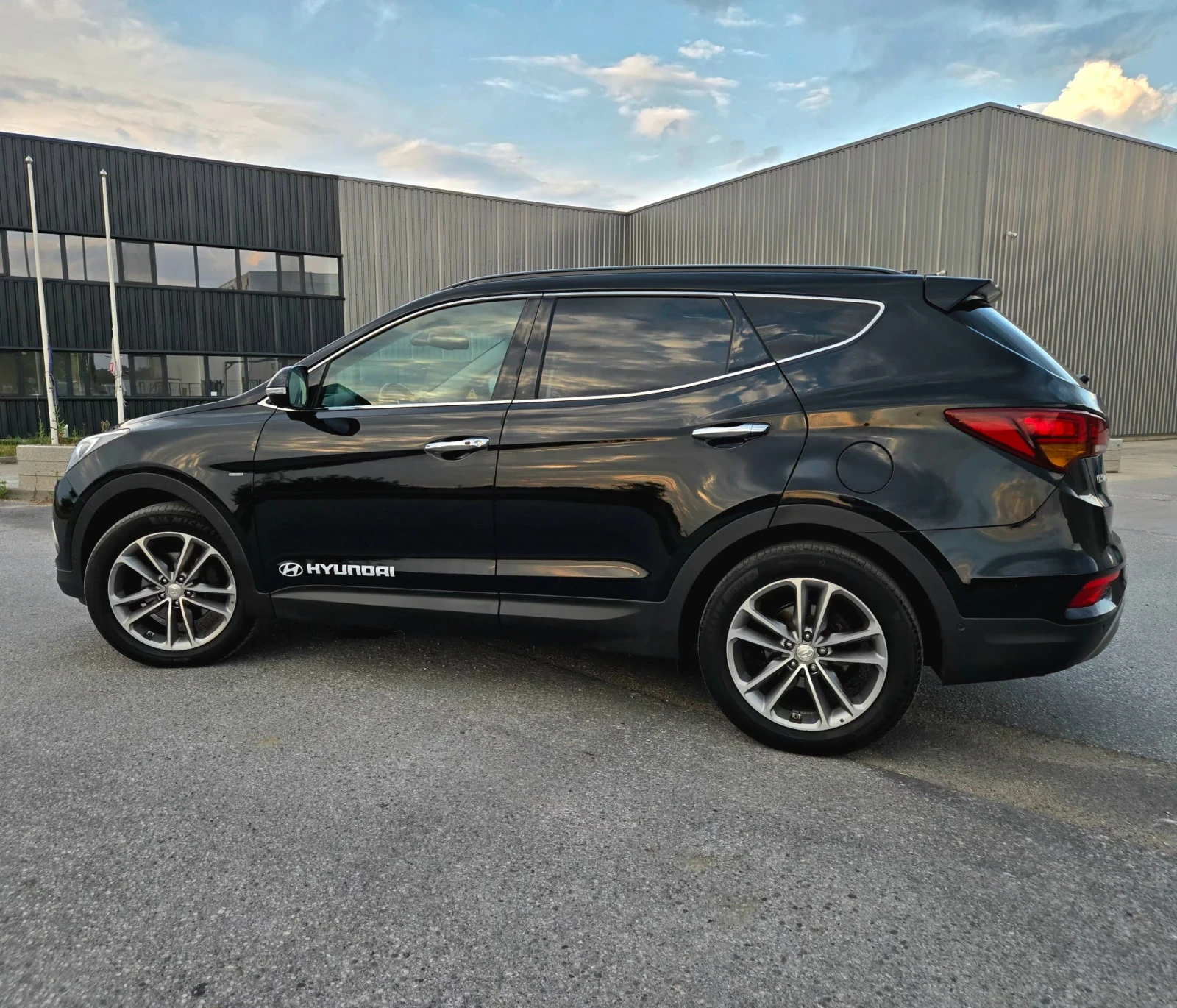 Hyundai Santa fe LIMITED EDITION 2.2CRDI 4x4 200kc 2017г.360 КАМЕРИ, снимка 10 - Автомобили и джипове - 56155439