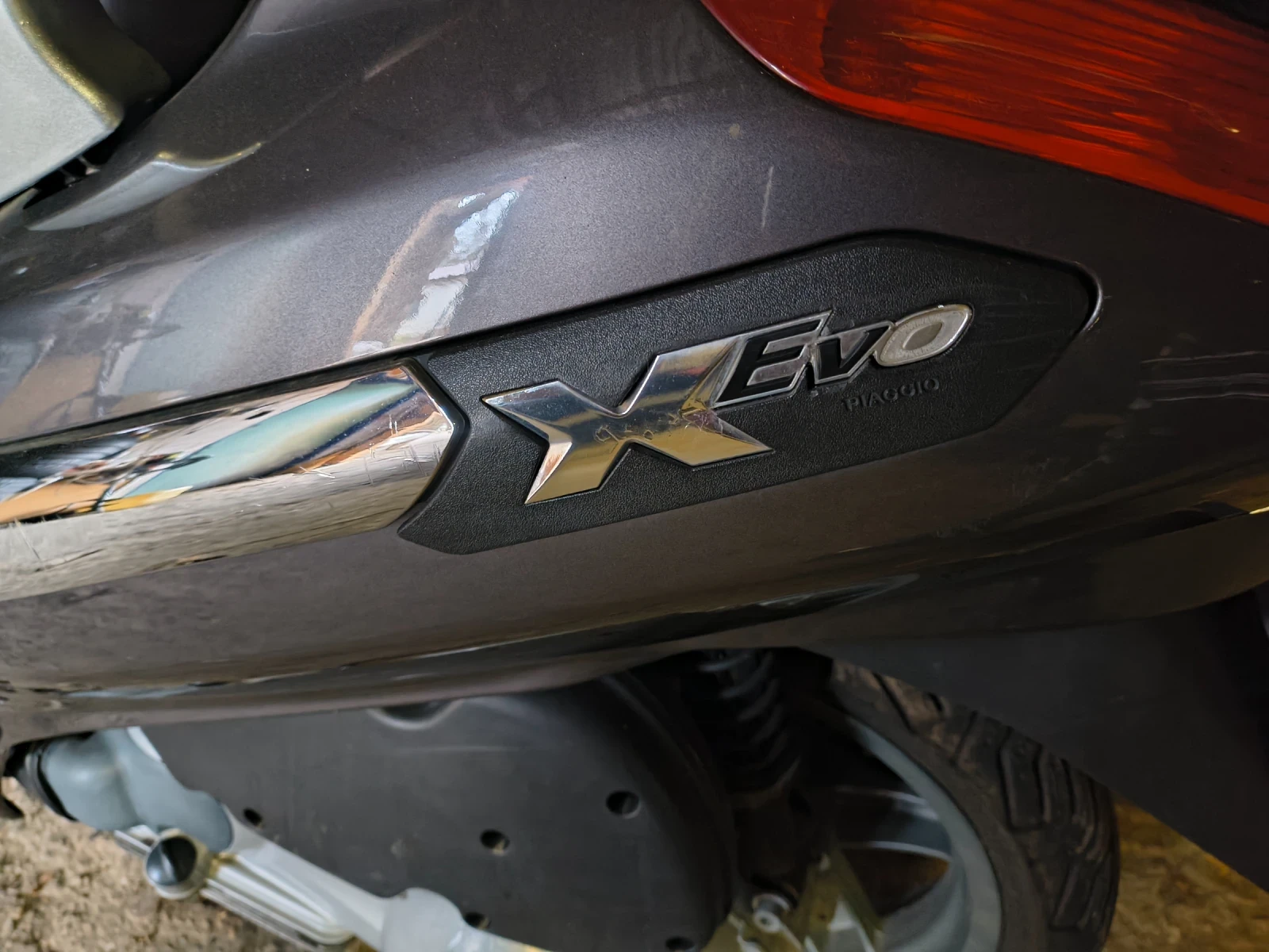 Piaggio XEvo 250 - изображение 7