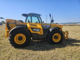 Телескопичен товарач JCB 550-80, снимка 1