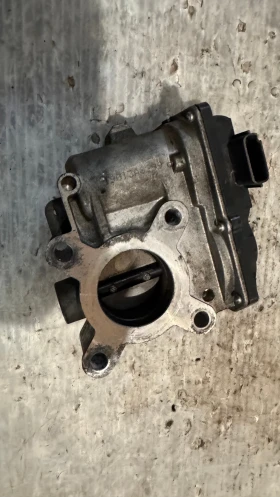 Дроселова Клапа за Renault Clio - 8200568712C / 19013A0299, снимка 2 - Части - 52930618