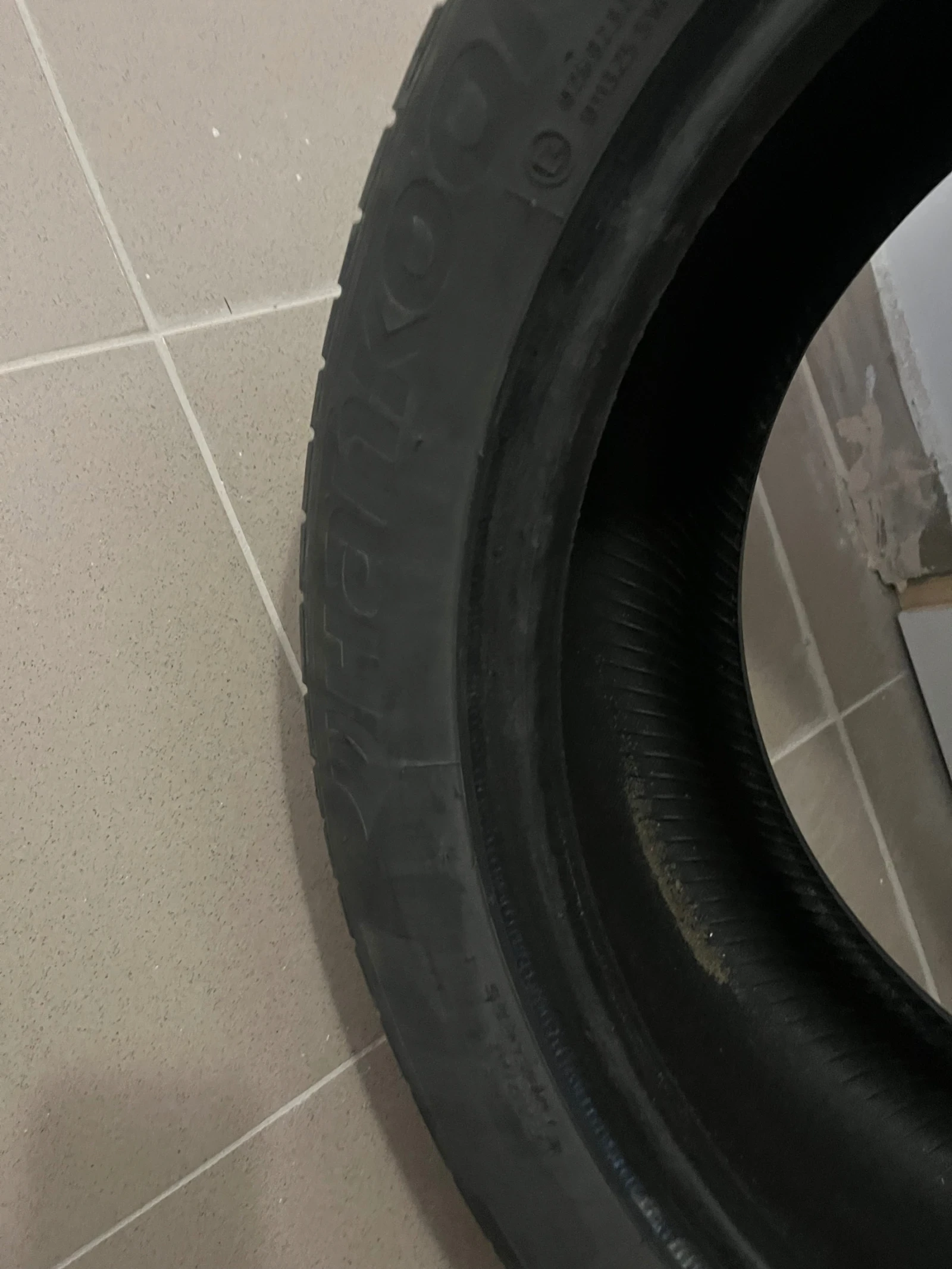 Гуми Летни 245/45R18, снимка 4 - Гуми и джанти - 54395697
