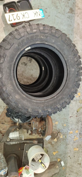 Гуми Всесезонни 215/75R15, снимка 1 - Гуми и джанти - 49555214