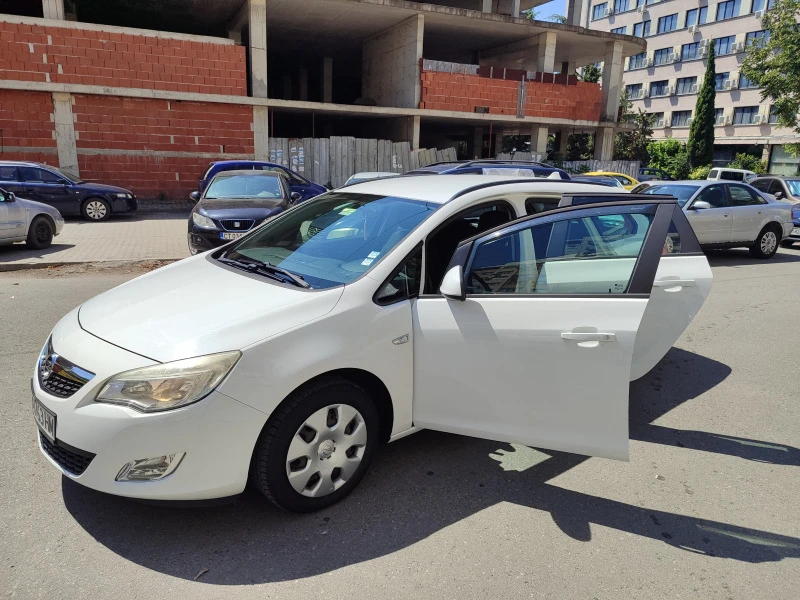 Opel Astra, снимка 8 - Автомобили и джипове - 47920484