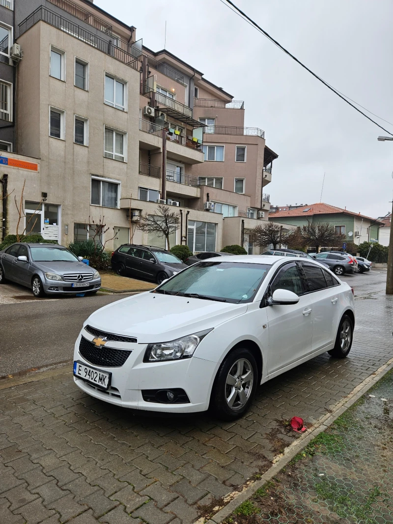 Chevrolet Cruze, снимка 2 - Автомобили и джипове - 48711742