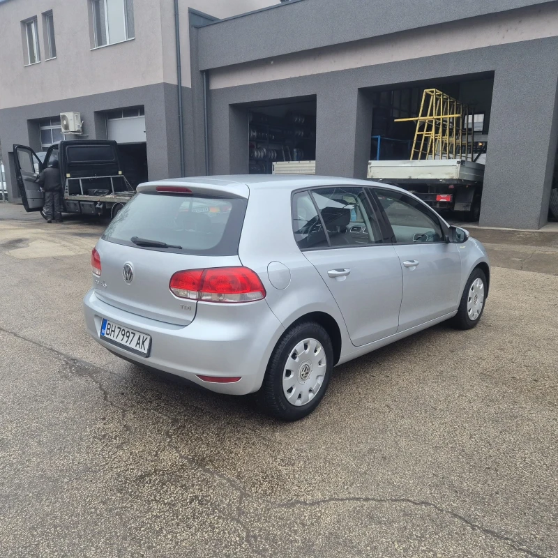 VW Golf, снимка 4 - Автомобили и джипове - 48784168