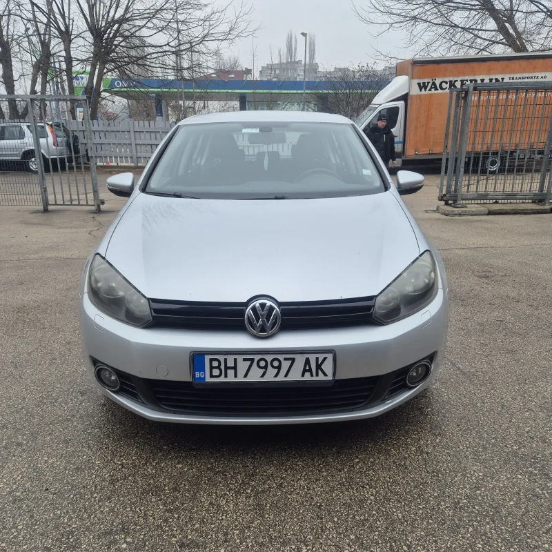 VW Golf, снимка 1 - Автомобили и джипове - 48784168